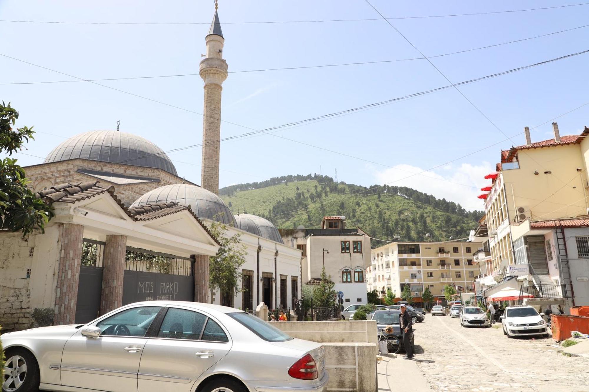 Guesthouse N&B Berat Exterior foto